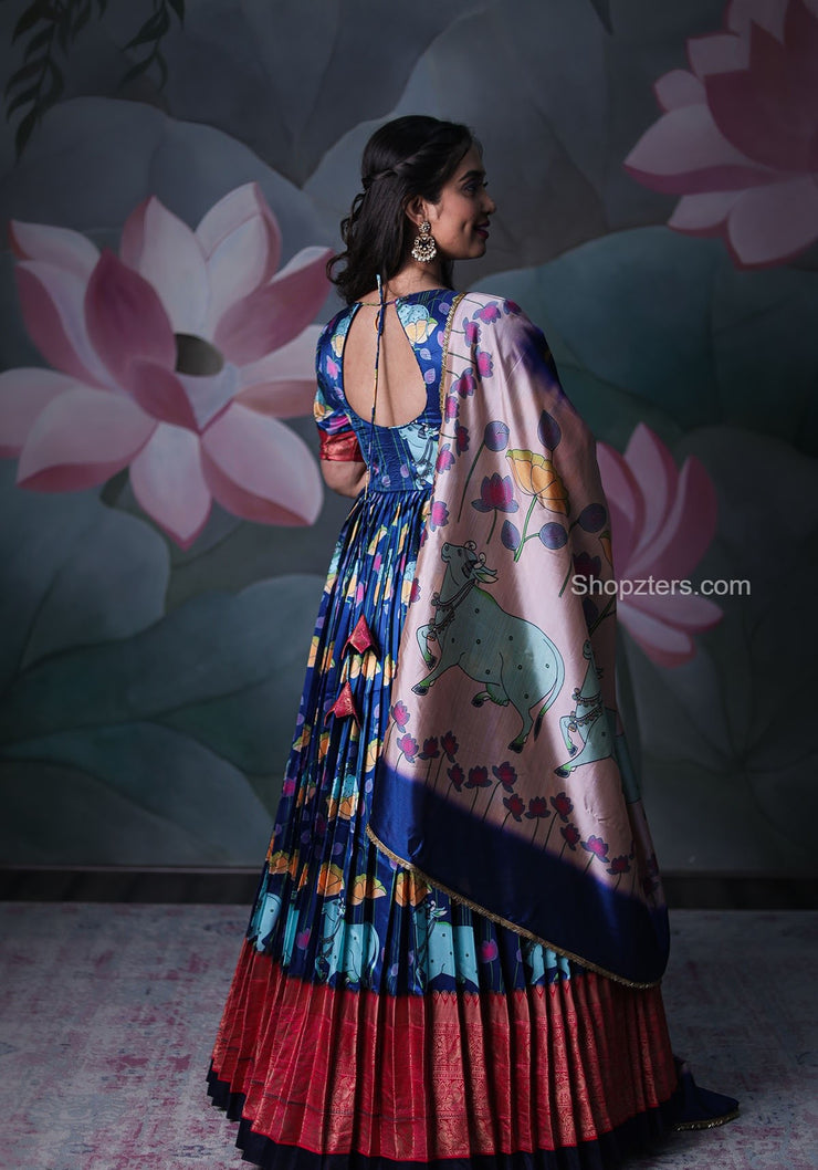 Myshka Anarkali Gown Price in India - Buy Myshka Anarkali Gown online at  Flipkart.com